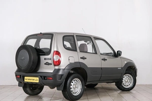 Внедорожник Chevrolet Niva 2012 года, 649000 рублей, Красноярск
