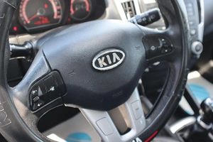 Купе Kia Ceed 2010 года, 710000 рублей, Мирное