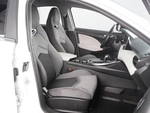 Седан Kaiyi E5 2023 года, 1220000 рублей, Красный Пахарь