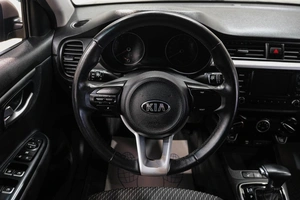 Седан Kia Rio 2019 года, 1449000 рублей, Новокузнецк