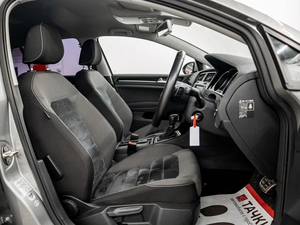 Хетчбэк Volkswagen Golf 2013 года, 1350000 рублей, Красноярск