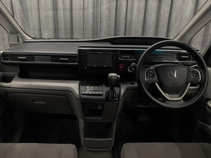 Минивэн Honda Stepwgn Spada 2015 года, 1665000 рублей, Красноярск