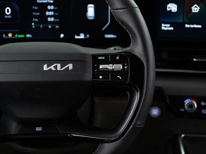 Минивэн Kia Carnival 2025 года, 6098999 рублей, Москва