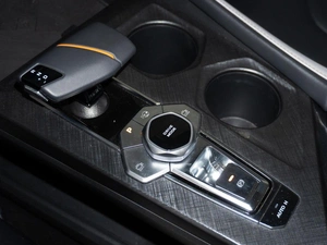 Лифтбек Changan UNI-V 2023 года, 1950000 рублей, Санкт-Петербург