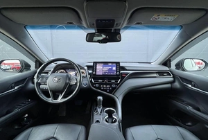 Седан Toyota Camry 2023 года, 3302000 рублей, Солонцы
