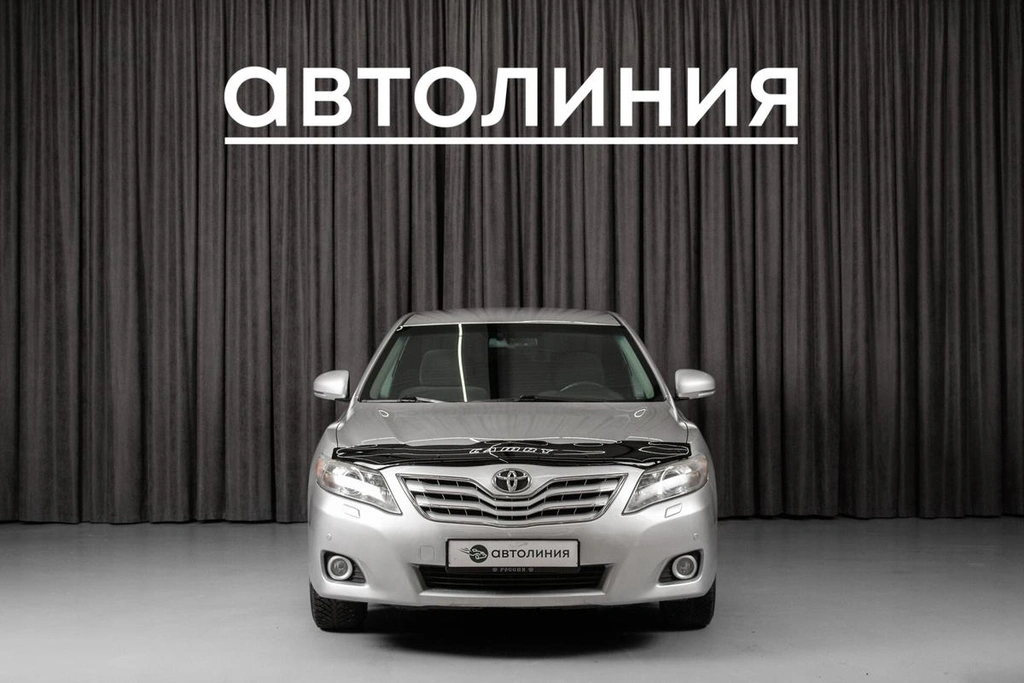 Седан Toyota Camry 2010 года, 1155000 рублей, Красноярск