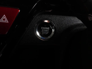 Минивэн Honda Stepwgn Spada 2017 года, 2485000 рублей, Красный Пахарь