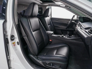 Седан Lexus ES 2015 года, 2399000 рублей, Сургут