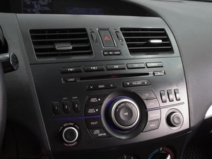 Хетчбэк Mazda 3 2013 года, 1059000 рублей, Воронеж
