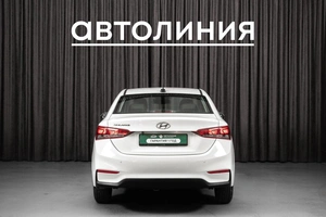 Седан Hyundai Solaris 2017 года, 1070000 рублей, Красноярск