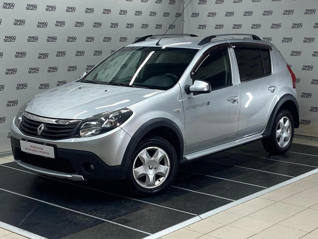 Хетчбэк Renault Sandero Stepway 2014 года, 745000 рублей, Красноярск