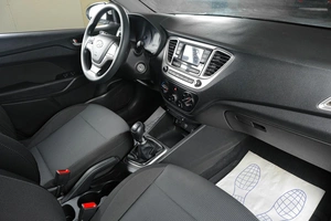 Седан Hyundai Solaris 2019 года, 1379000 рублей, Тюмень