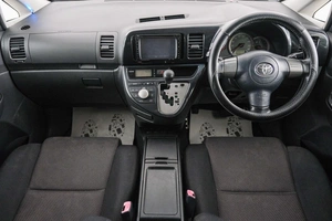 Минивэн Toyota Wish 2006 года, 849000 рублей, Красноярск