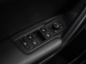 Внедорожник Volkswagen Tiguan 2019 года, 2330000 рублей, Краснодар