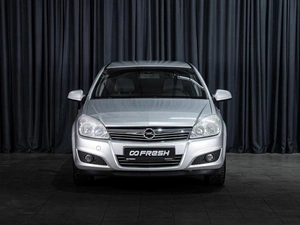 Седан Opel Astra 2011 года, 710000 рублей, Волгоград