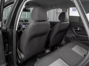 Седан Volkswagen Polo 2011 года, 720000 рублей, Тюмень