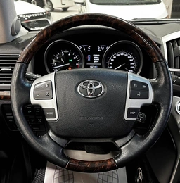 Внедорожник Toyota Land Cruiser 2014 года, 4200000 рублей, Красноярск