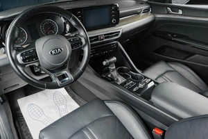 Седан Kia K5 2020 года, 2499000 рублей, Тюмень