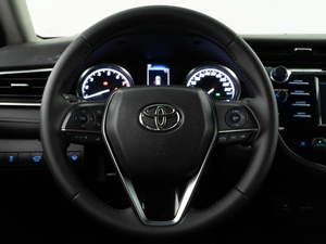 Седан Toyota Camry 2020 года, 2269050 рублей, Москва