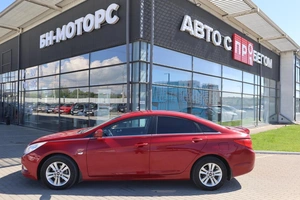 Седан Hyundai Sonata 2012 года, 950000 рублей, Мирное
