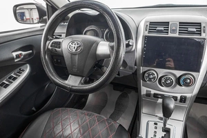 Седан Toyota Corolla 2012 года, 1199000 рублей, Барнаул