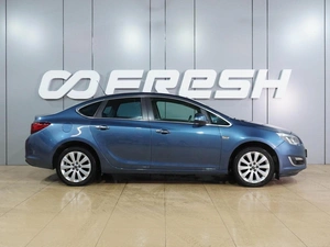 Седан Opel Astra 2013 года, 999000 рублей, Воронеж