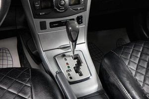 Седан Toyota Corolla 2011 года, 1199000 рублей, Сургут