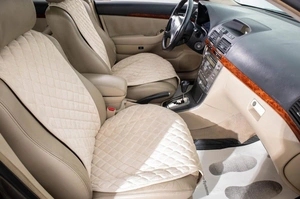 Седан Toyota Avensis 2005 года, 749000 рублей, Барнаул