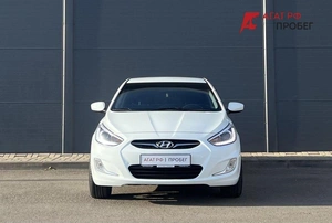 Седан Hyundai Solaris 2013 года, 800000 рублей, Солонцы