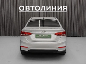 Седан Hyundai Solaris 2018 года, 1199000 рублей, Красноярск