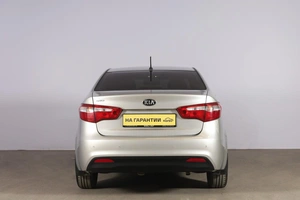 Седан Kia Rio 2013 года, 989000 рублей, Новосибирск