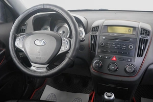 Хетчбэк Kia Ceed 2008 года, 579000 рублей, Кемерово