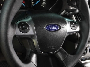 Хетчбэк Ford Focus 2013 года, 959000 рублей, Воронеж