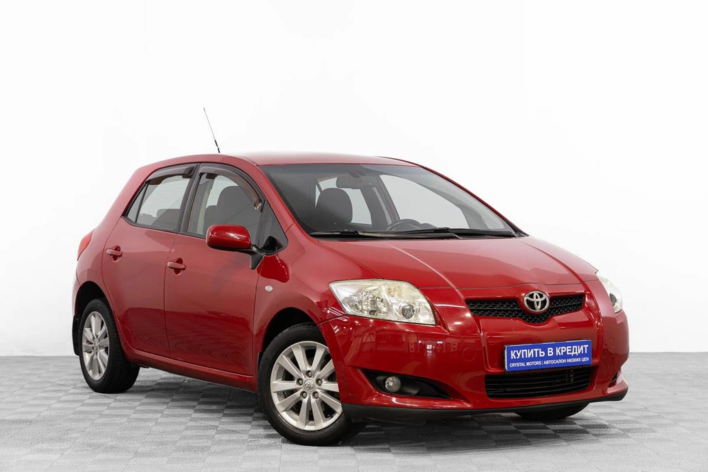 Хетчбэк Toyota Auris 2008 года, 729000 рублей, Барнаул