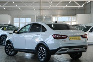 Седан ВАЗ (LADA) Vesta Cross 2023 года, 1639000 рублей, Омск