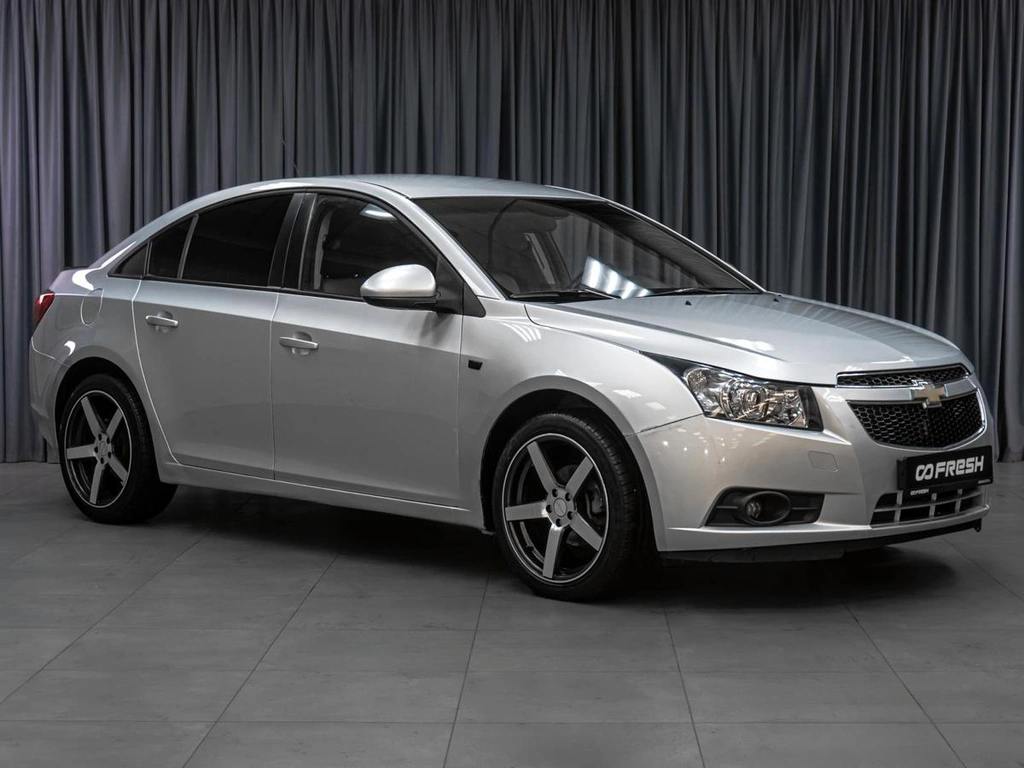 Седан Chevrolet Cruze 2012 года, 679000 рублей, Тюмень