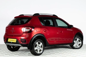 Хетчбэк Renault Sandero Stepway 2016 года, 929000 рублей, Челябинск