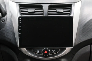 Седан Hyundai Solaris 2011 года, 759000 рублей, Омск