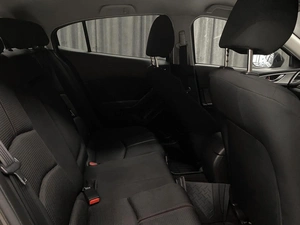 Хетчбэк Mazda Axela 2017 года, 1350000 рублей, Красноярск