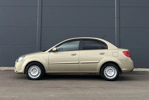 Седан Kia Rio 2010 года, 535000 рублей, Солонцы