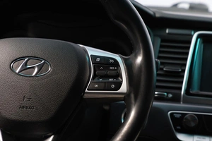 Седан Hyundai Sonata 2019 года, 1709000 рублей, Новосибирск