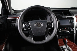 Седан Toyota Camry 2013 года, 1799000 рублей, Сургут