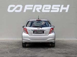 Хетчбэк Toyota Vitz 2012 года, 895000 рублей, Краснодар