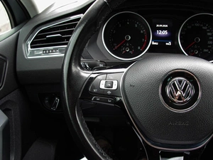 Внедорожник Volkswagen Tiguan 2019 года, 2490000 рублей, Владимир