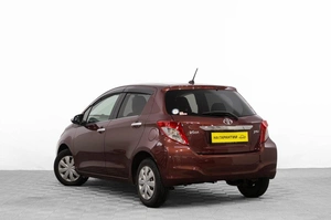 Хетчбэк Toyota Vitz 2012 года, 849000 рублей, Барнаул