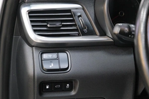 Седан Kia Optima 2018 года, 2159000 рублей, Омск