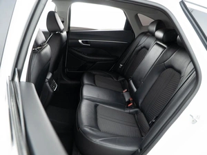 Седан Hyundai Sonata 2019 года, 2199046 рублей, Москва