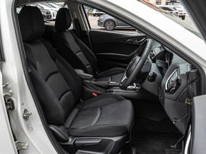 Хетчбэк Mazda Axela 2016 года, 1400000 рублей, Краснодар