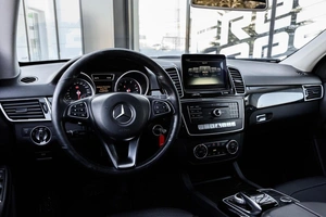 Внедорожник Mercedes-benz GLE-класс 2016 года, 3400000 рублей, Ульяновск