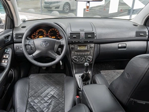 Седан Toyota Avensis 2006 года, 777000 рублей, Краснодар